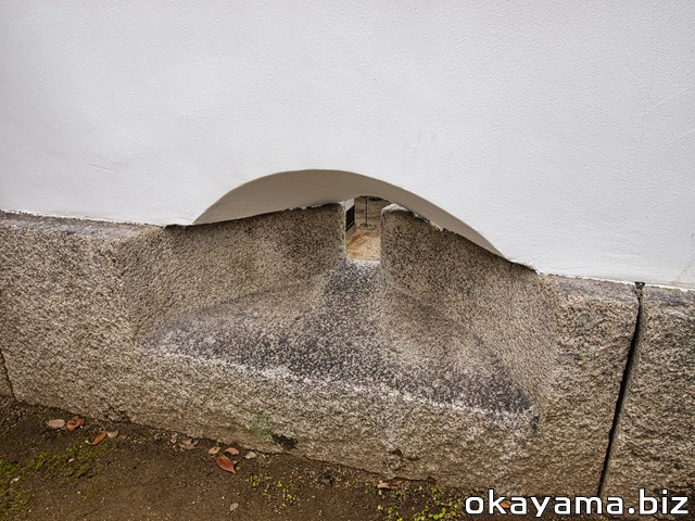 岡山城・銃眼石の写真画像